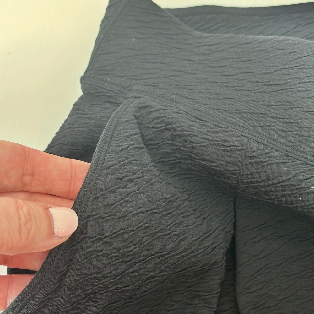 Lululemon Can You Feel The Pleat Black Textured Wide Leg Crop‎ Pants Size 8 - Picture 7 of 13